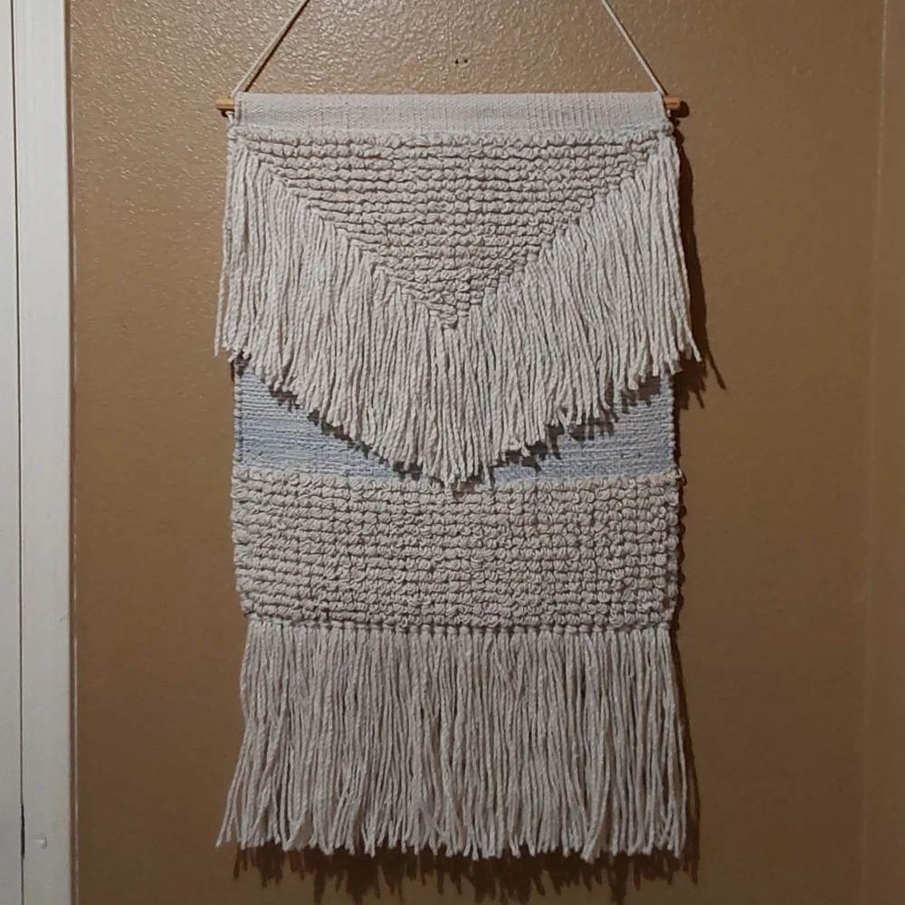 🌺 NEW Handcrafted Cream & Blue Tapestry Wall Hanging